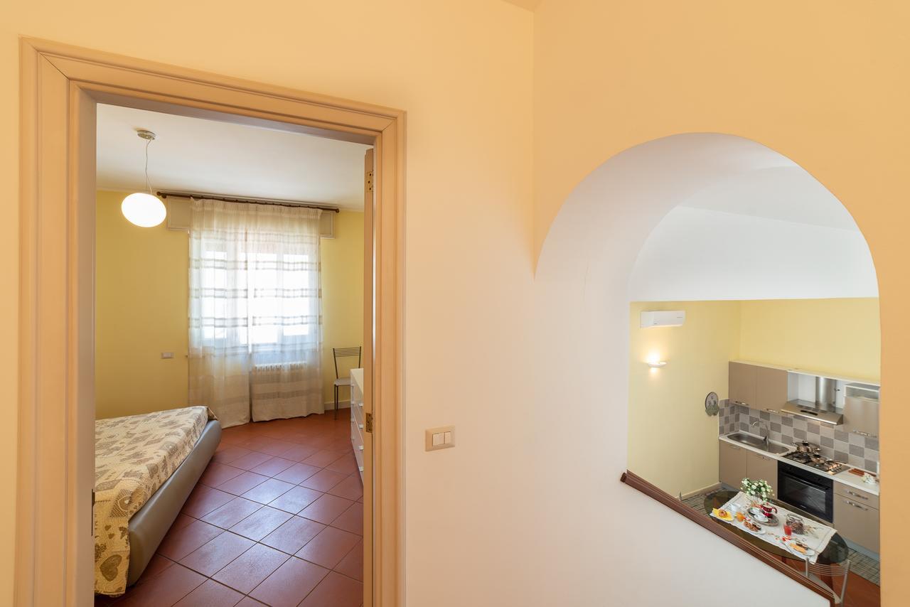 Villa Domus Salento Suites & Rooms Con Parcheggio Privato In Loco Lecce Exterior photo